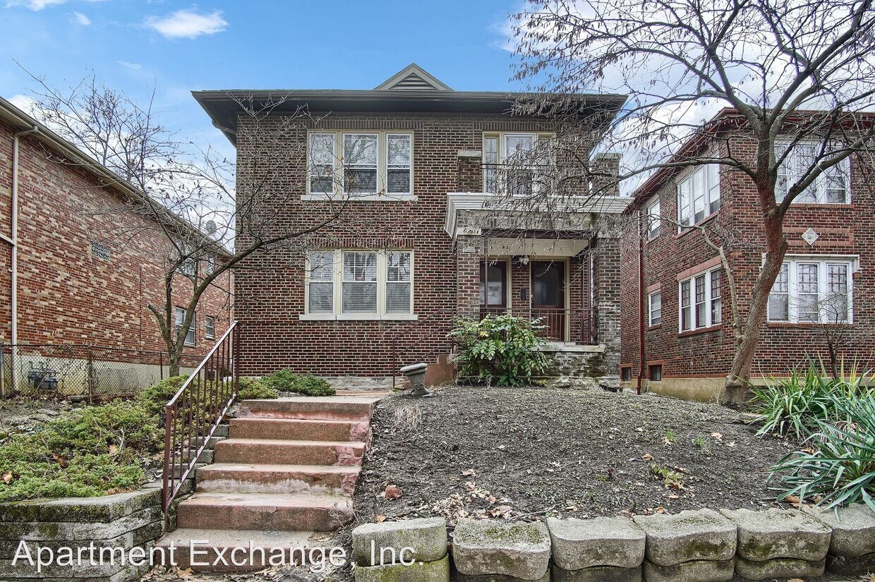 Primary Photo - 7230 Amherst Ave