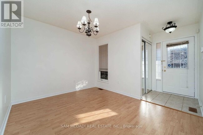 Building Photo - 2447 Baintree Crescent