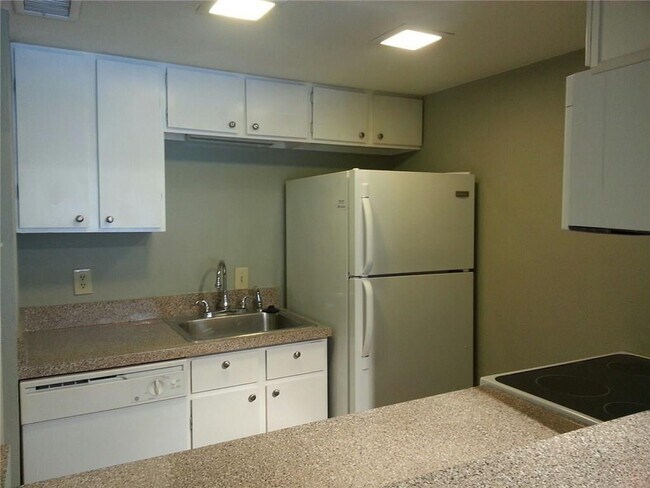 Foto del edificio - 3825 Gilbert Ave