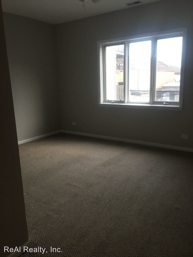 Building Photo - 3505 S Halsted St