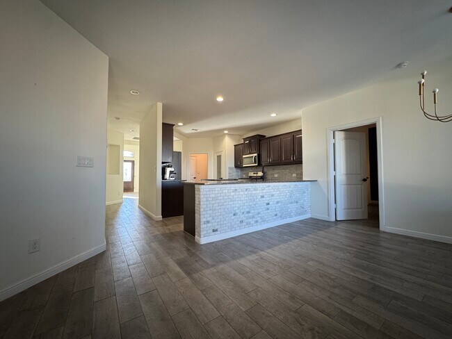 Building Photo - 7018 Thomas Paine Rd