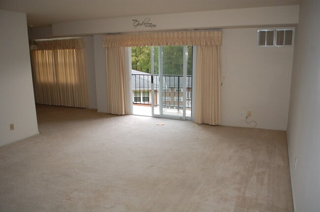 Photo - 110 Seevue Court Unit C Apartment