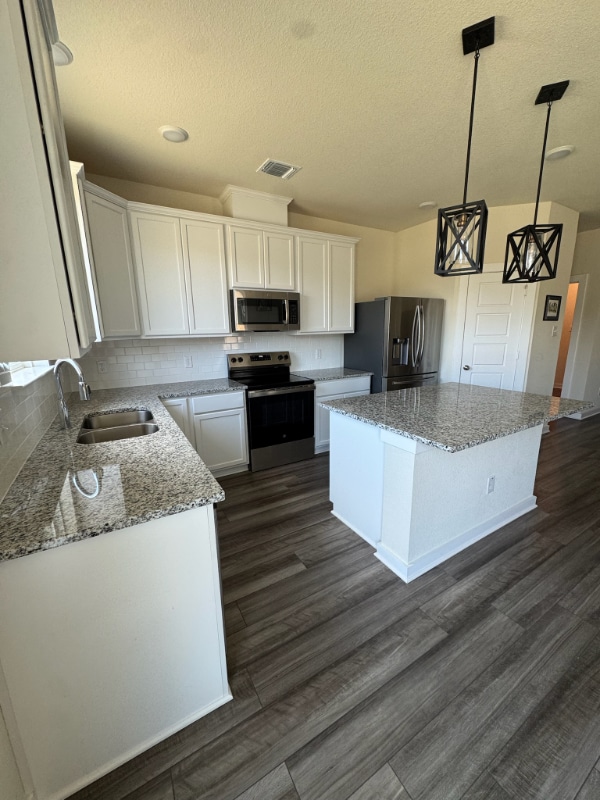 Building Photo - 4644 Allison Dr