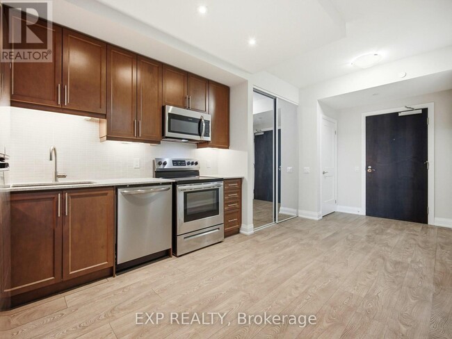 Building Photo - 15 Lynch St