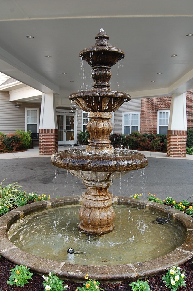 Foto del edificio - The Gables at Druid Hills Senior Apartments