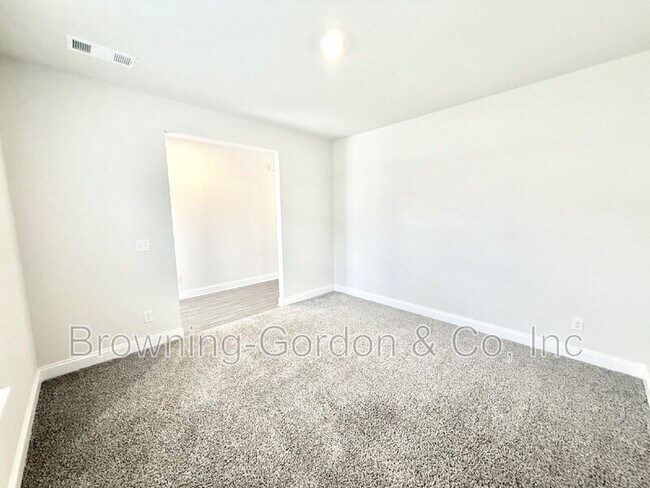 Building Photo - 7118 Evans Hl Wy