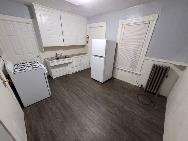Foto del edificio - $975 - Efficiency Studio / 1 Bath in Downtown Manchester with All Utilities Included