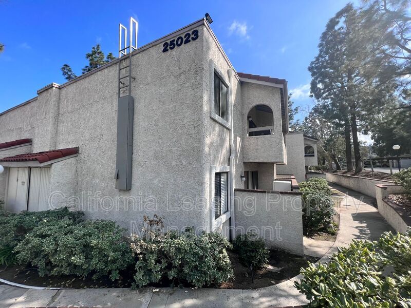 Primary Photo - 25023 Peachland Ave