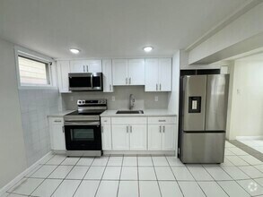 Building Photo - 253 Webster Ave