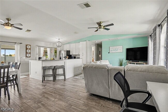 Foto del edificio - 419 NW 7th Terrace