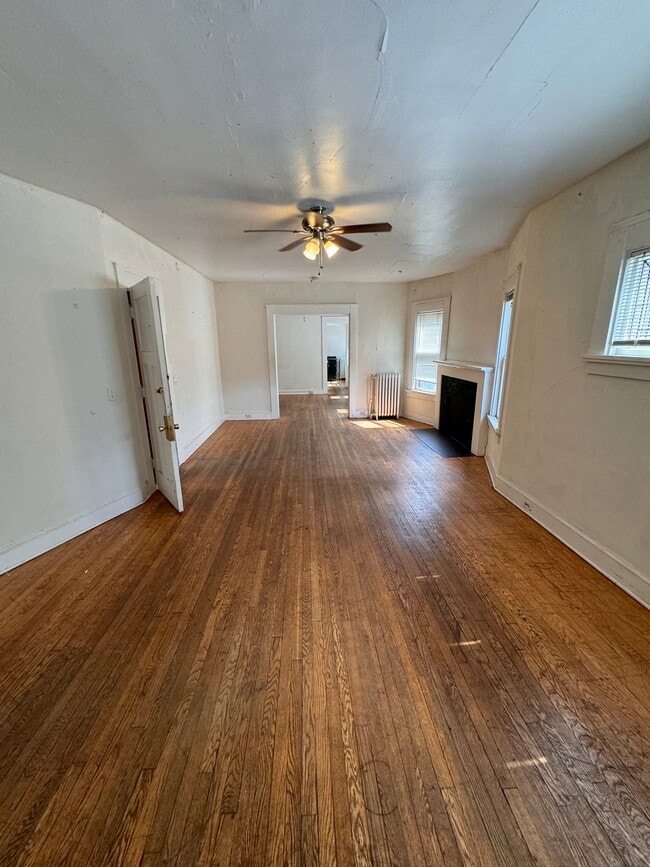 Building Photo - 115 E Gorham St