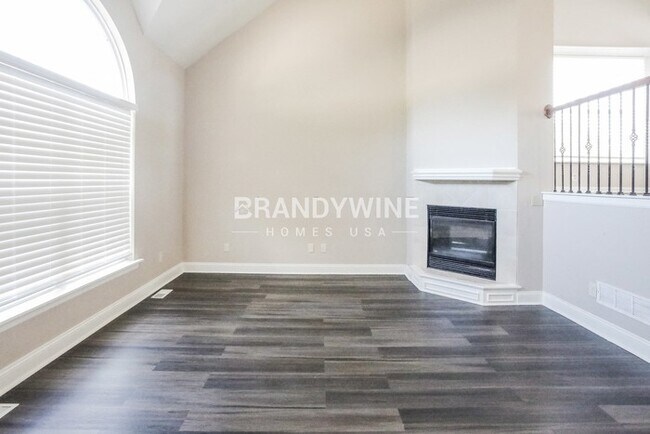 Building Photo - 18709 E 10th Terrace Ct N