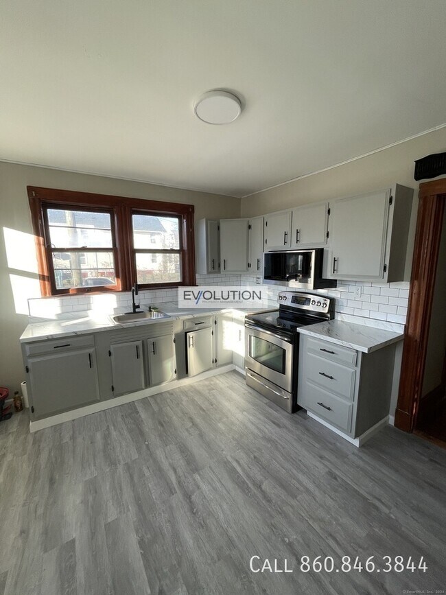 Building Photo - 177 South St