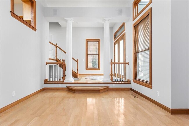 Building Photo - 929 N Alabama St