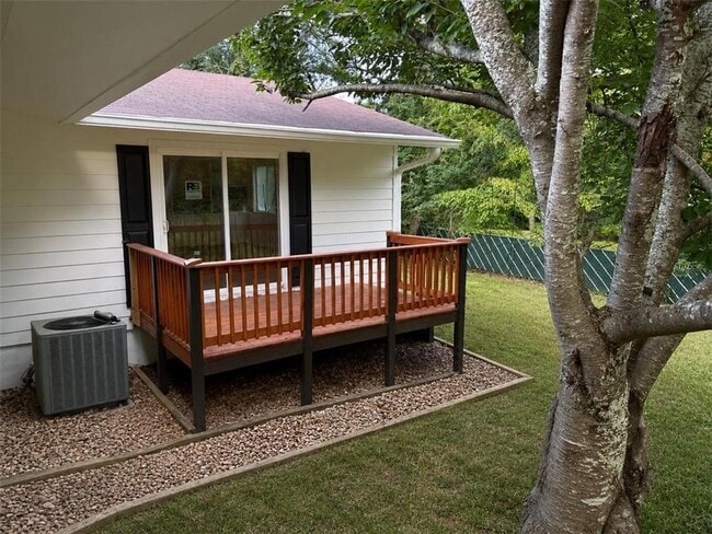 Foto del edificio - 3120 Haverford Ln SE