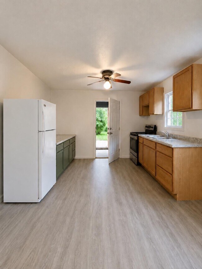 Foto del edificio - 103 Southwood Dr