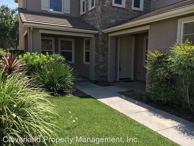 Foto del edificio - 4 br, 3 bath House - 1324 Horizon Lane