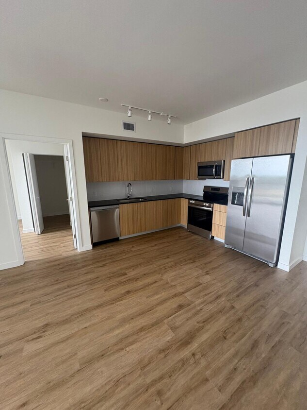 Foto principal - 981 E 27th St