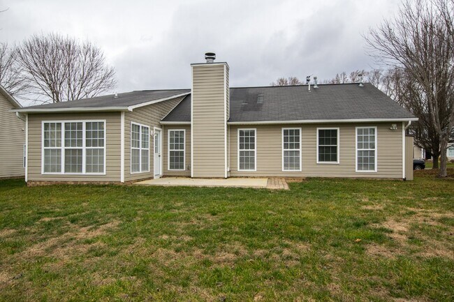 Building Photo - 32 N Sunberry Trail