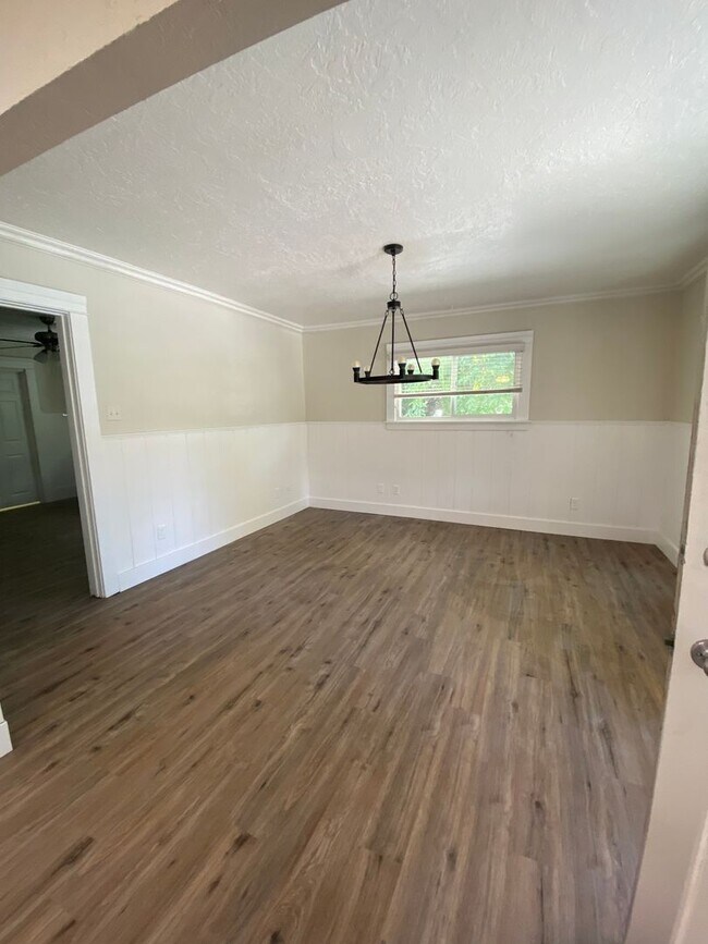 Foto del edificio - Amazingly Located Home