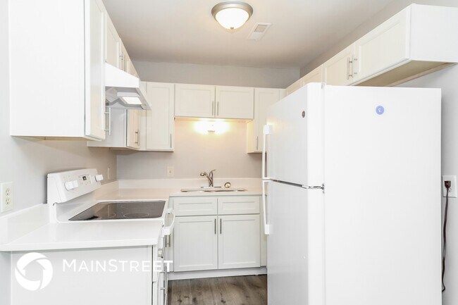 Foto del edificio - 4324 Walnut Hollow Dr