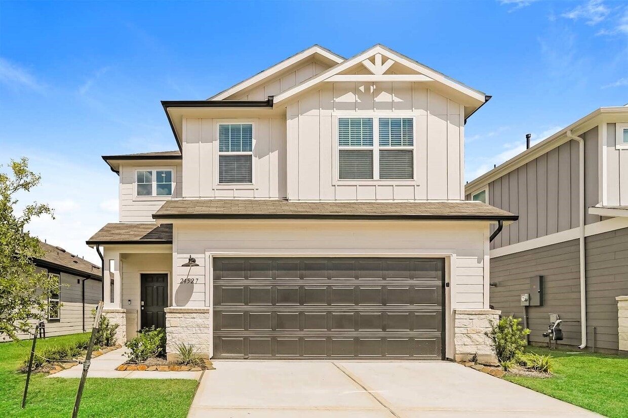 Foto principal - 24527 Red Hawthorn Trce