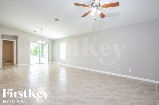 Foto del edificio - 961 SW College Park Rd