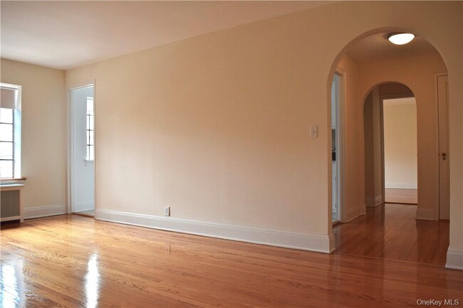 Building Photo - 22 Sagamore Rd