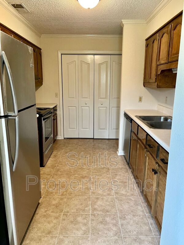 2424 Roberts Ln Unit 42, Florence, AL 35630 Condo for Rent in Florence, AL