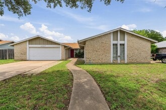 Building Photo - 12317 Willow Wild Dr