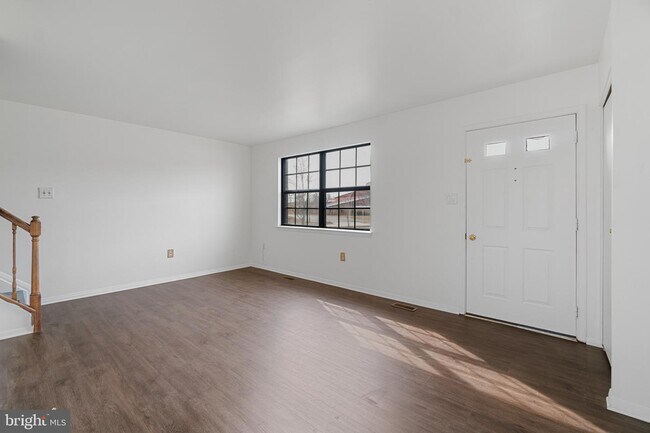 Building Photo - 21 Holland Hill Ct