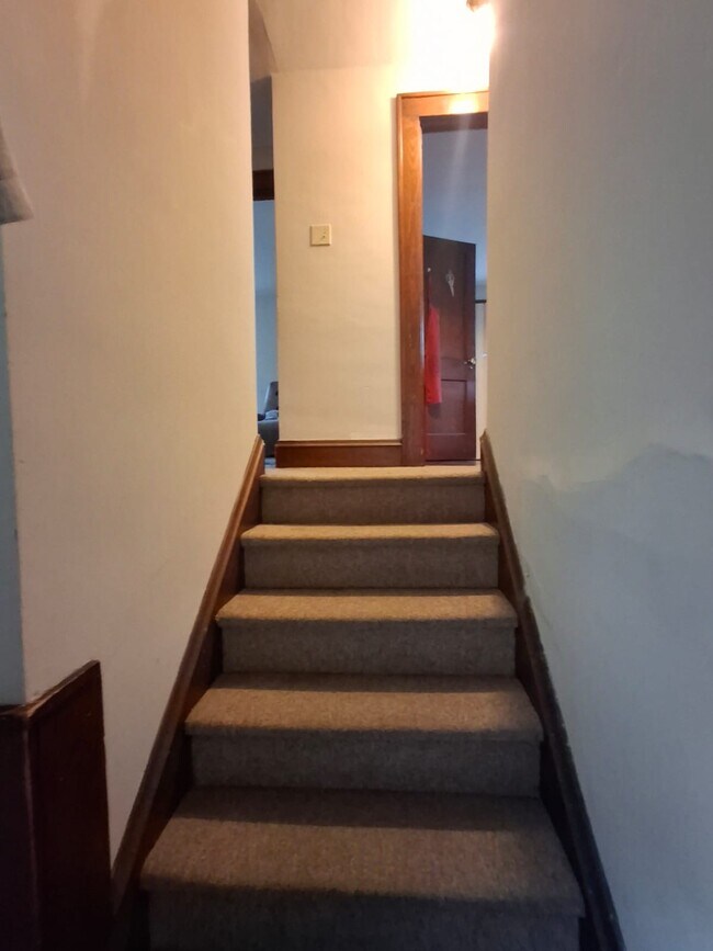 Foto del edificio - 2446 Dimmick Ave