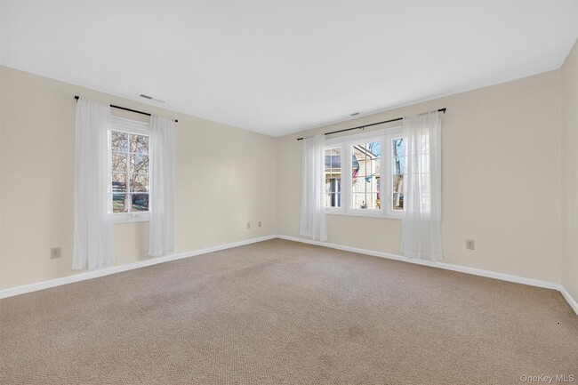 Building Photo - 1306 Nutmeg Dr