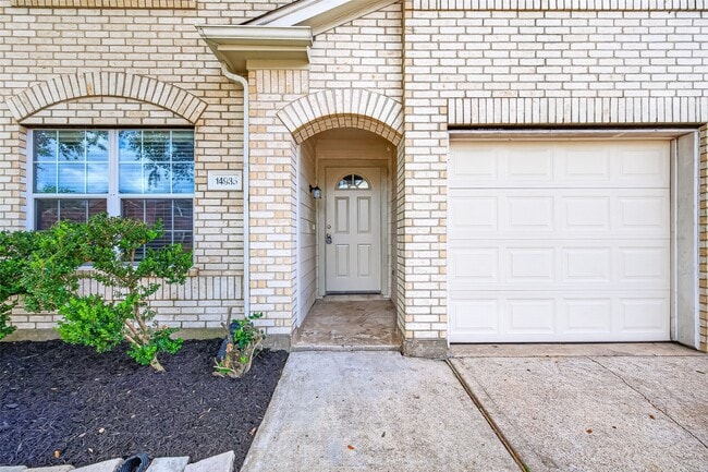 Building Photo - 14935 Sugar Mist Ln