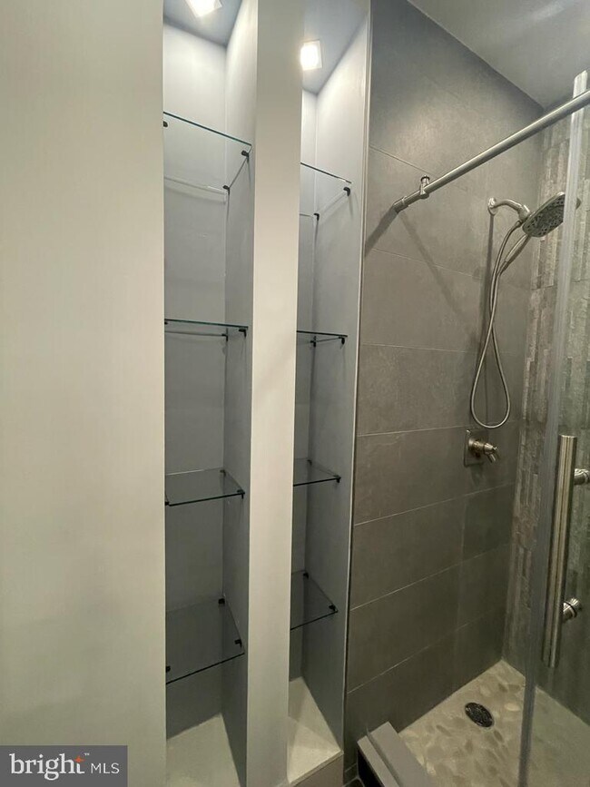 Foto del edificio - 527 S 20th St