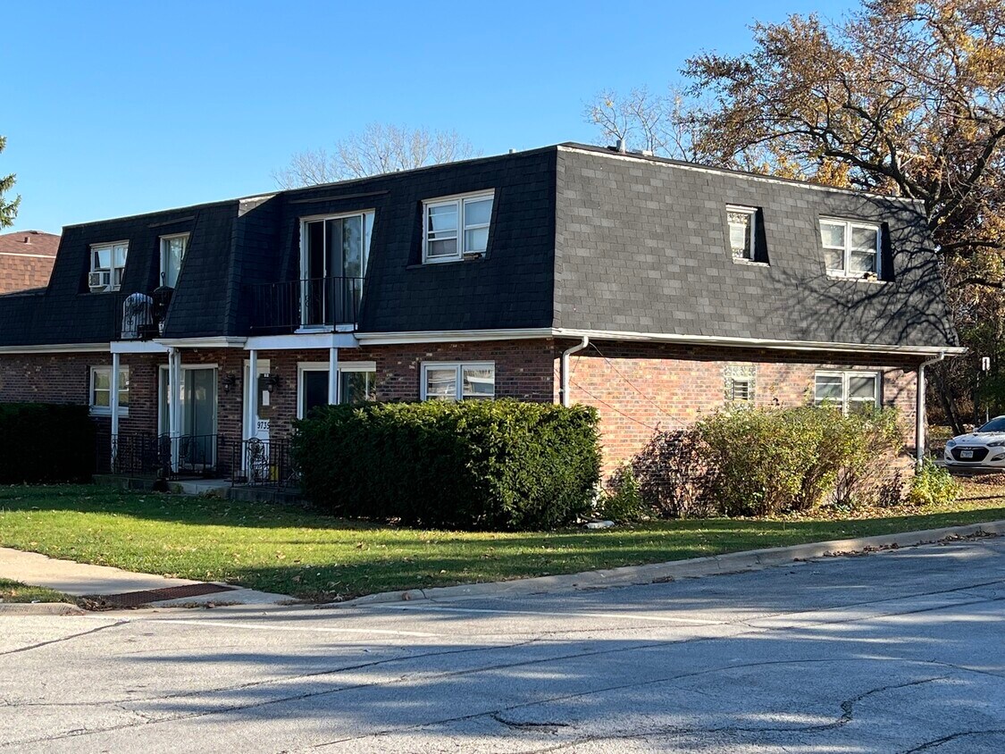 Primary Photo - 9735 Ravinia Ct