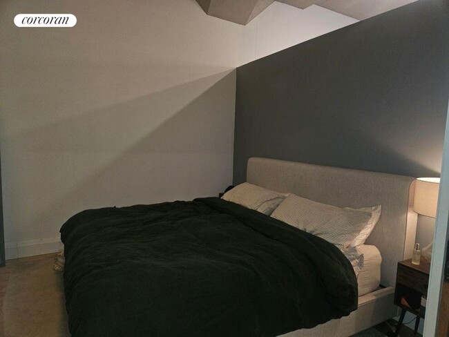 Building Photo - 535 Dean St