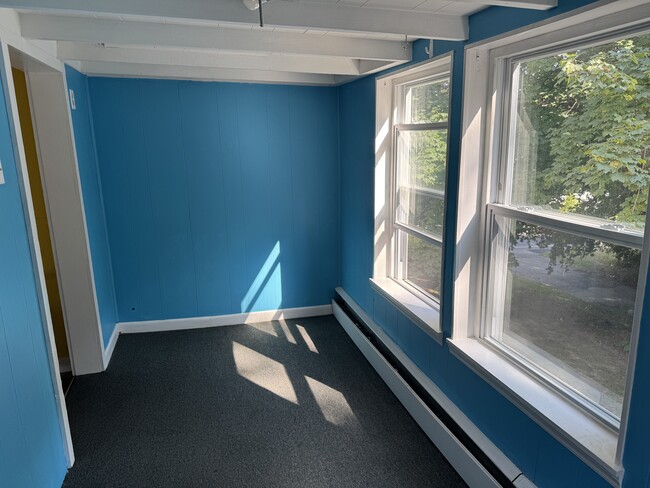 Building Photo - 132 Sewall St