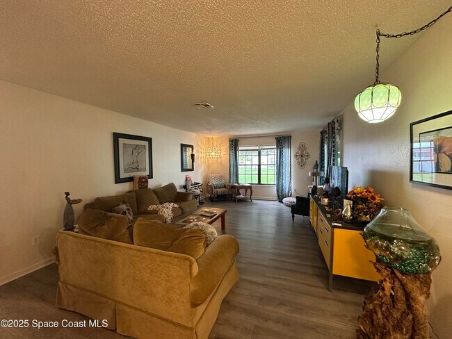 Building Photo - 1287 Lingen Ave NW