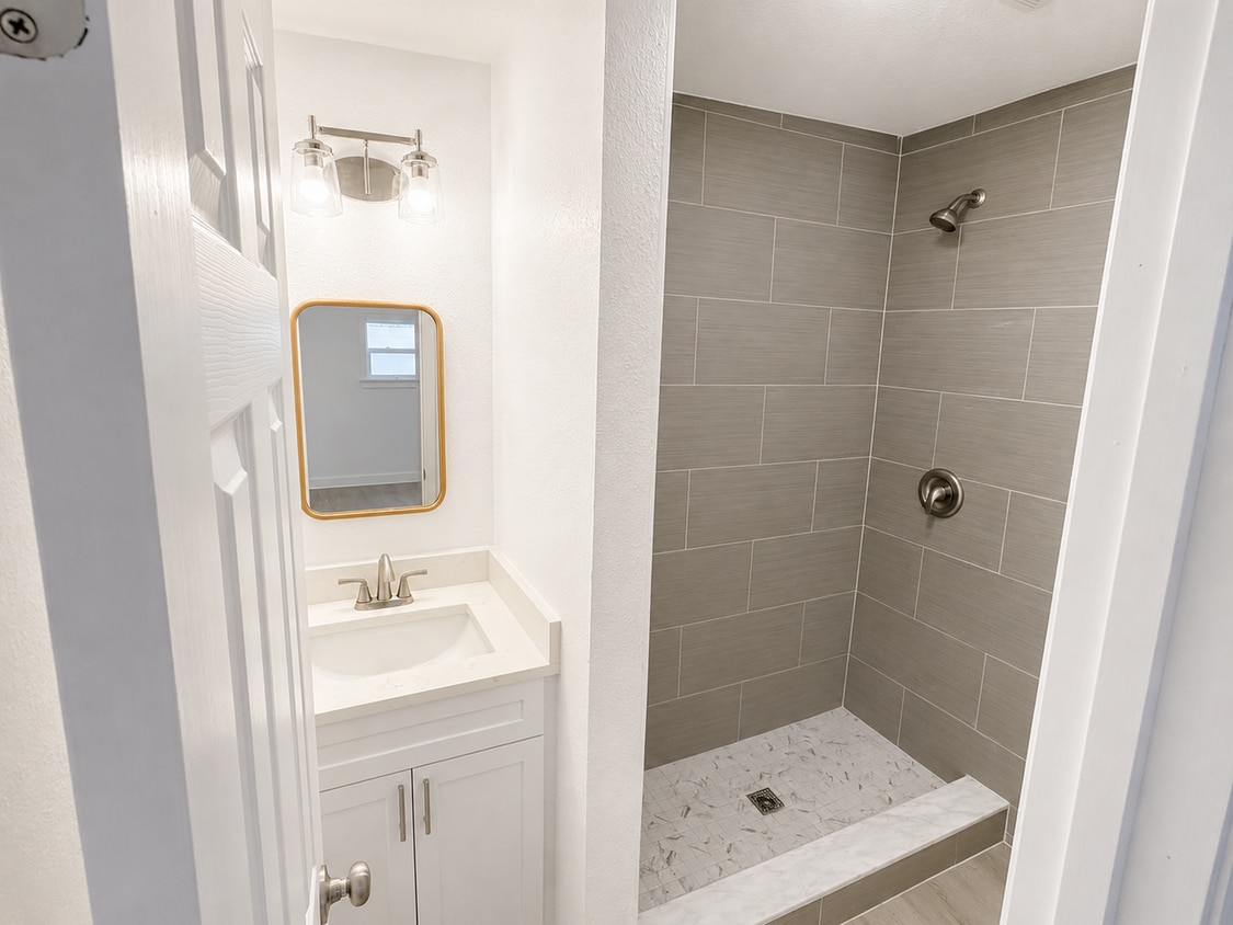 Building Photo - Charming and fully renovated 1-bedroom, 1-bath ADU for Lease!! Landscaping/Utilities Included