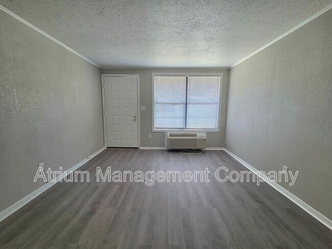 Building Photo - 1295 N Holland Pkwy