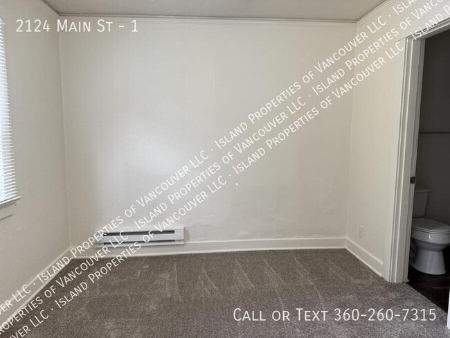 Building Photo - 2124 Main St