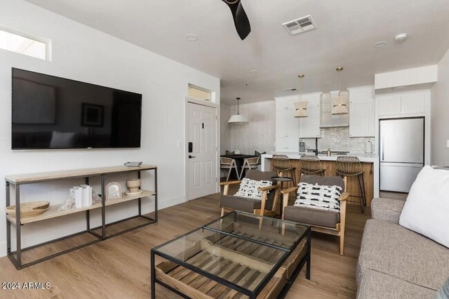 Building Photo - 11375 E Sahuaro Dr