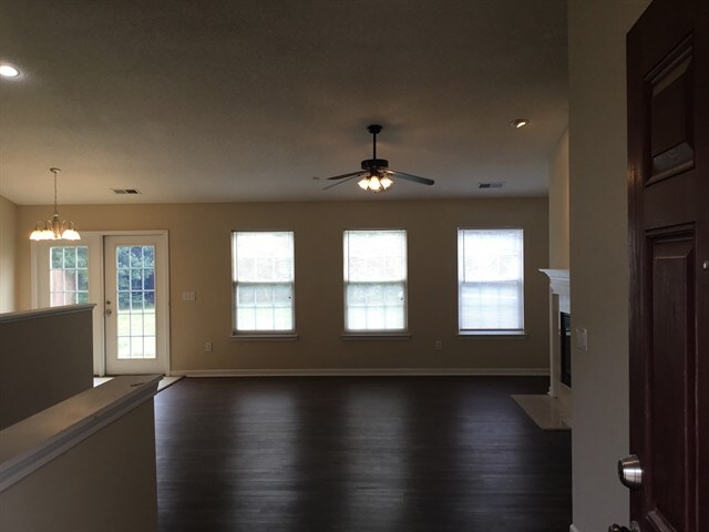 Building Photo - 3400 Arbor Pointe Drive
