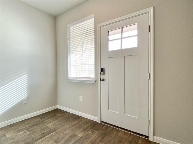 Foto del edificio - 3012 Tweedy Trail