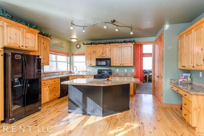 Building Photo - 6 br, 4 bath House - 9053 Upper Lando Lane