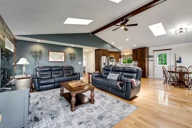 Foto del edificio - 608 Flowers Gap Rd