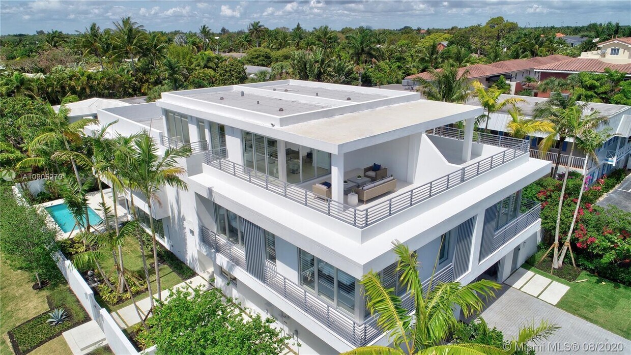 Foto principal - 1200 Palm Trail