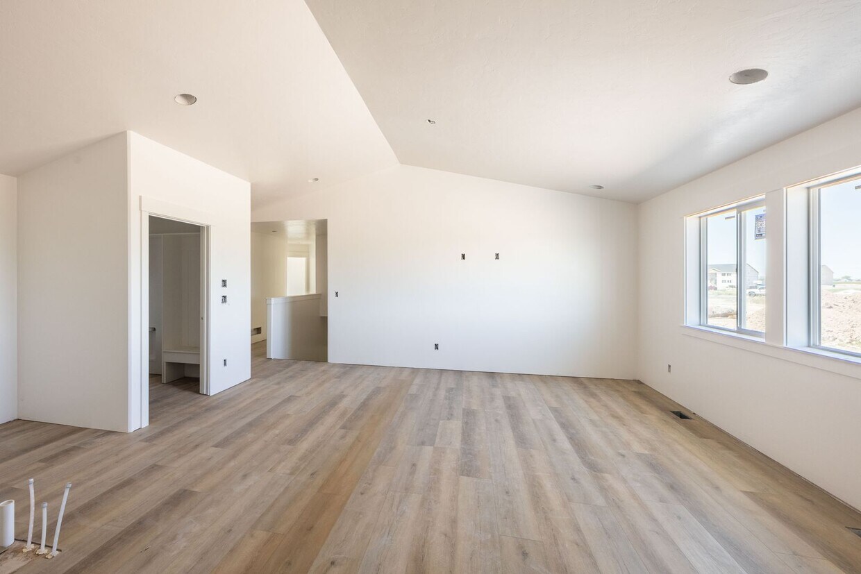 Foto del edificio - BRAND NEW 5 BED 3 BATH HOME IN IDAHO FALLS