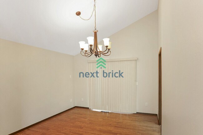 Building Photo - 5-bedroom, 3-bath Beautiful Single Family Home is Rent for Rent!